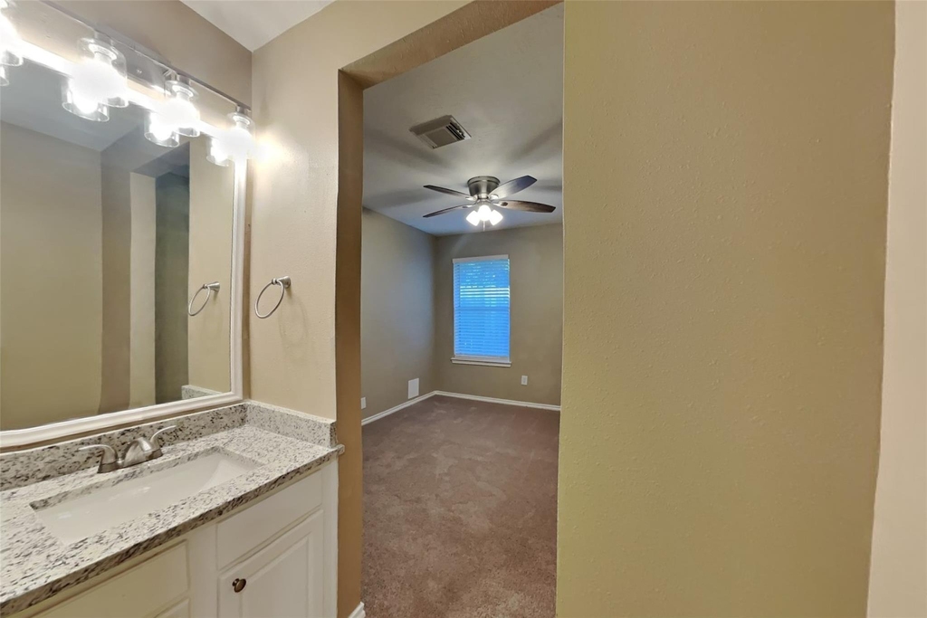 16442 Redbud Berry Lane - Photo 10