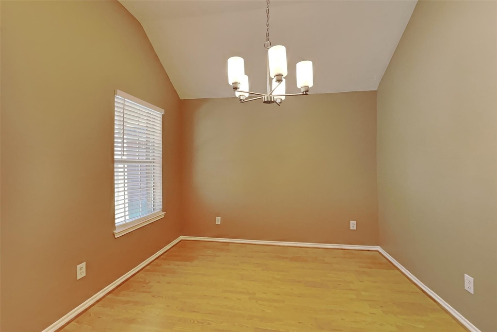 16442 Redbud Berry Lane - Photo 4