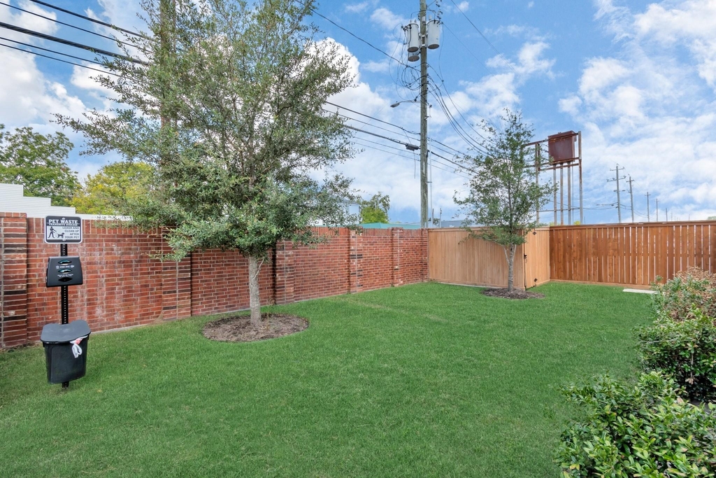 755 Strawberry Pines Court - Photo 5