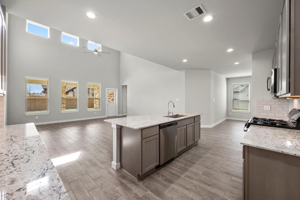 32407 Hamilton Crest Court - Photo 13