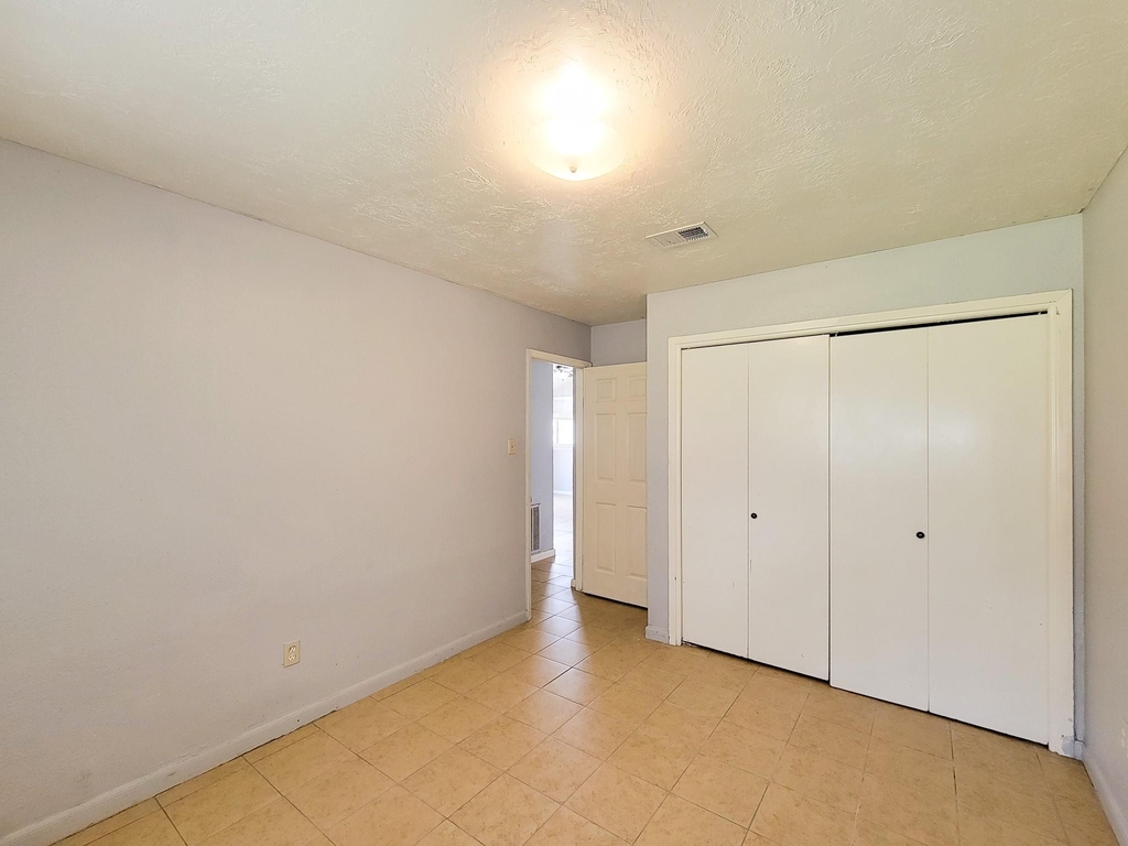 5222 Beaverhill Drive - Photo 10