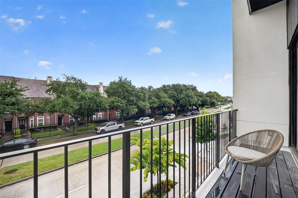 807 Memorial Heights Drive - Photo 20