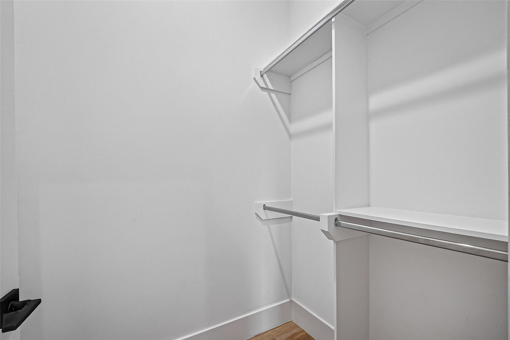 807 Memorial Heights Drive - Photo 33