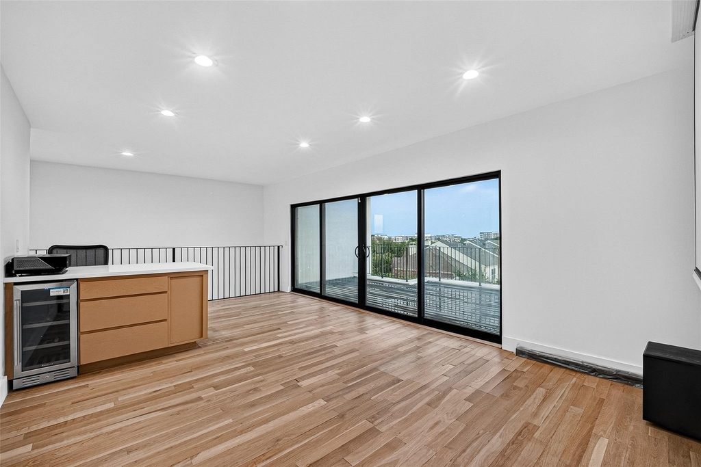 807 Memorial Heights Drive - Photo 38