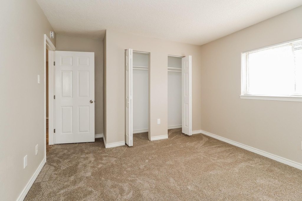 23903 Lestergate Drive - Photo 12