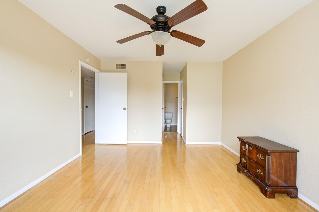 3055 Walnut Bend Lane - Photo 16