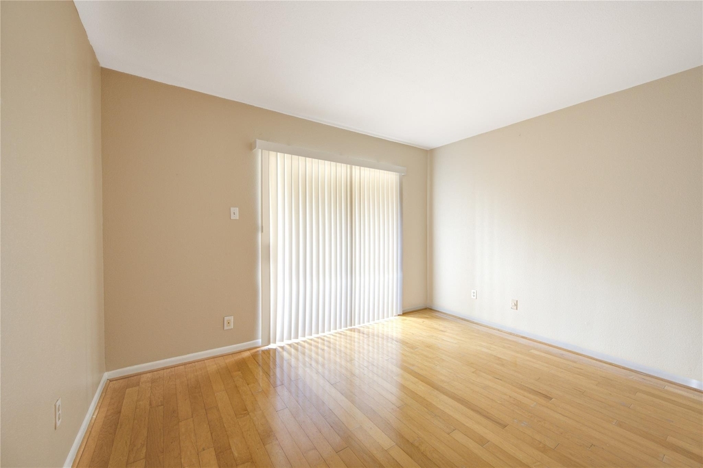 3055 Walnut Bend Lane - Photo 18