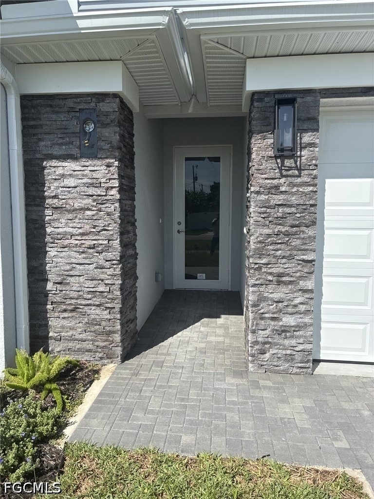 908 Ne 8th Place - Photo 1