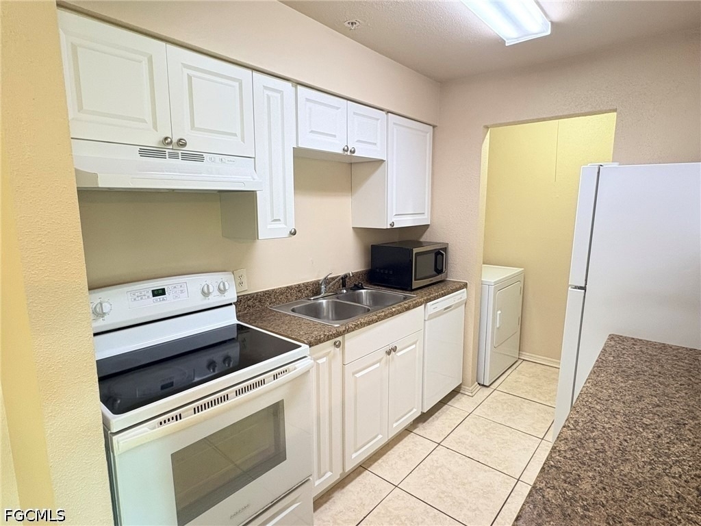 2937 Winkler Avenue - Photo 2