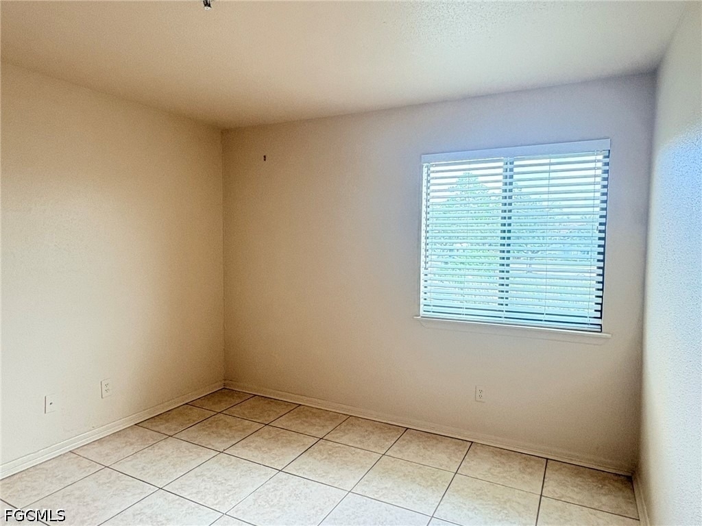 2937 Winkler Avenue - Photo 8
