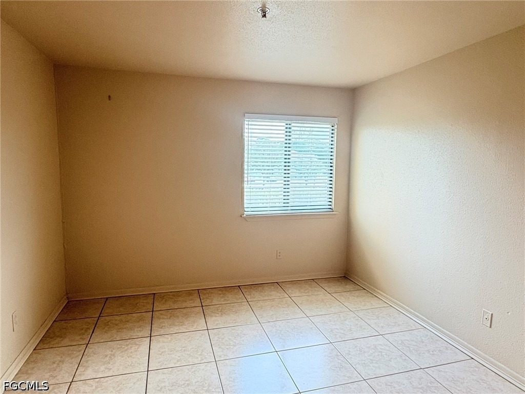 2937 Winkler Avenue - Photo 7