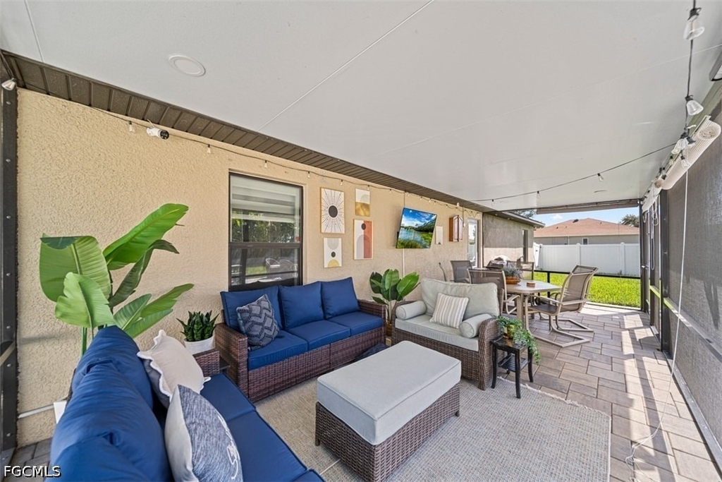 522 Ne Van Loon Lane - Photo 30