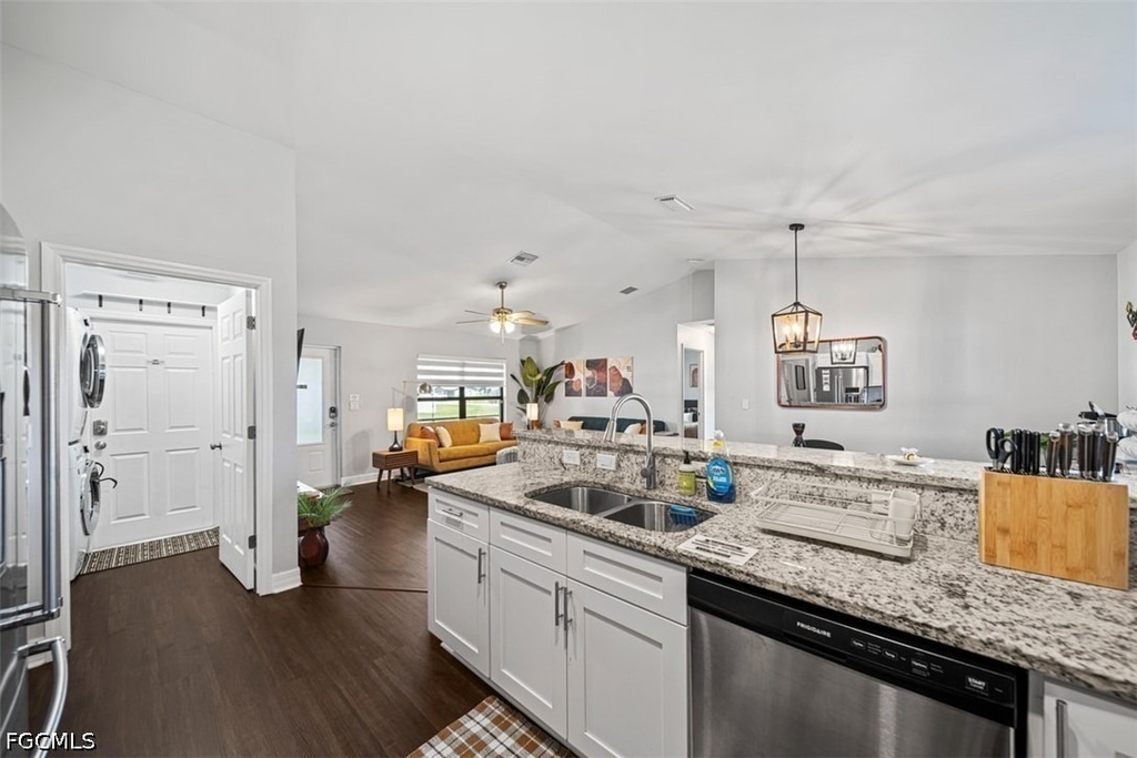 522 Ne Van Loon Lane - Photo 14