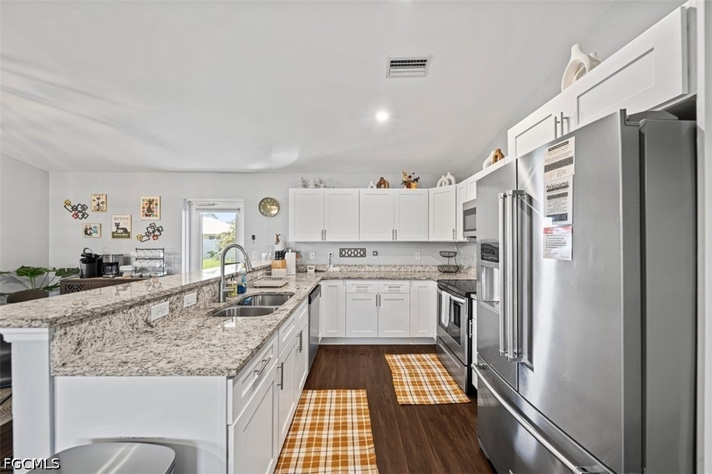 522 Ne Van Loon Lane - Photo 13