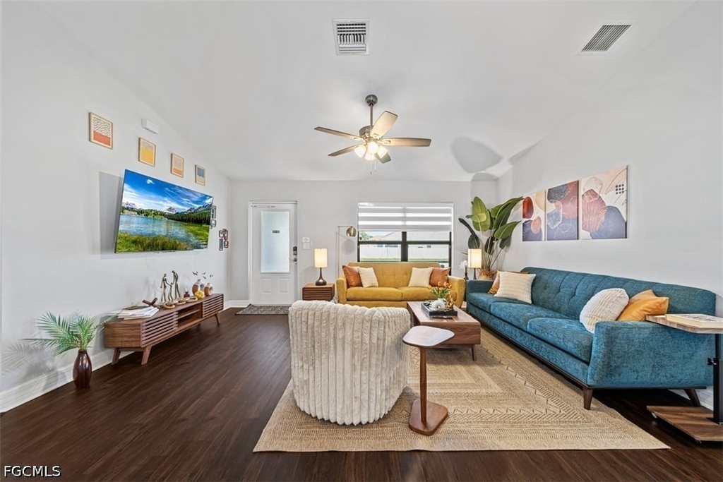 522 Ne Van Loon Lane - Photo 8
