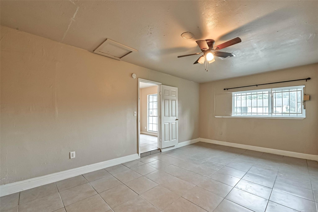 4307 Akard Street - Photo 23