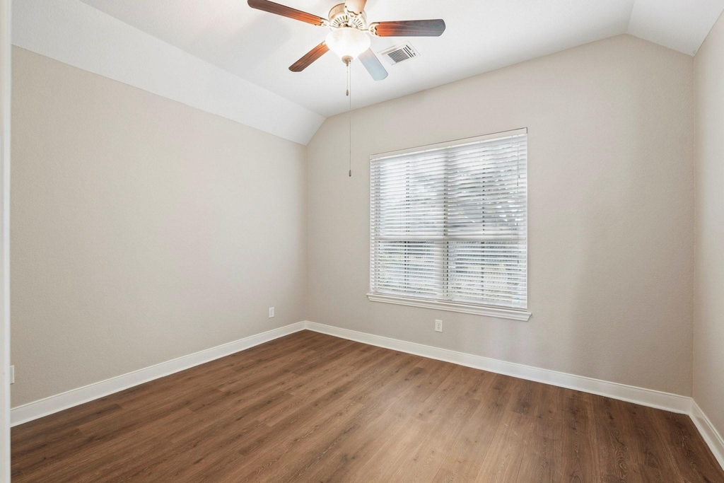 3223 Karleigh Way - Photo 17