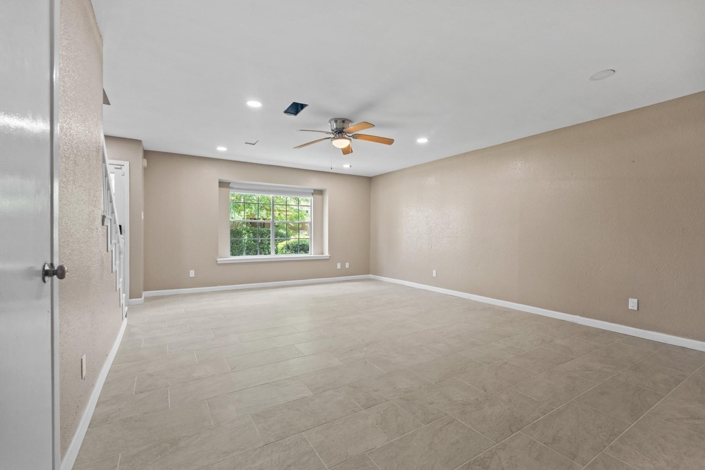 6715 Biggs Court - Photo 7