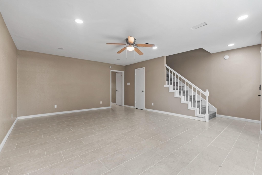 6715 Biggs Court - Photo 6