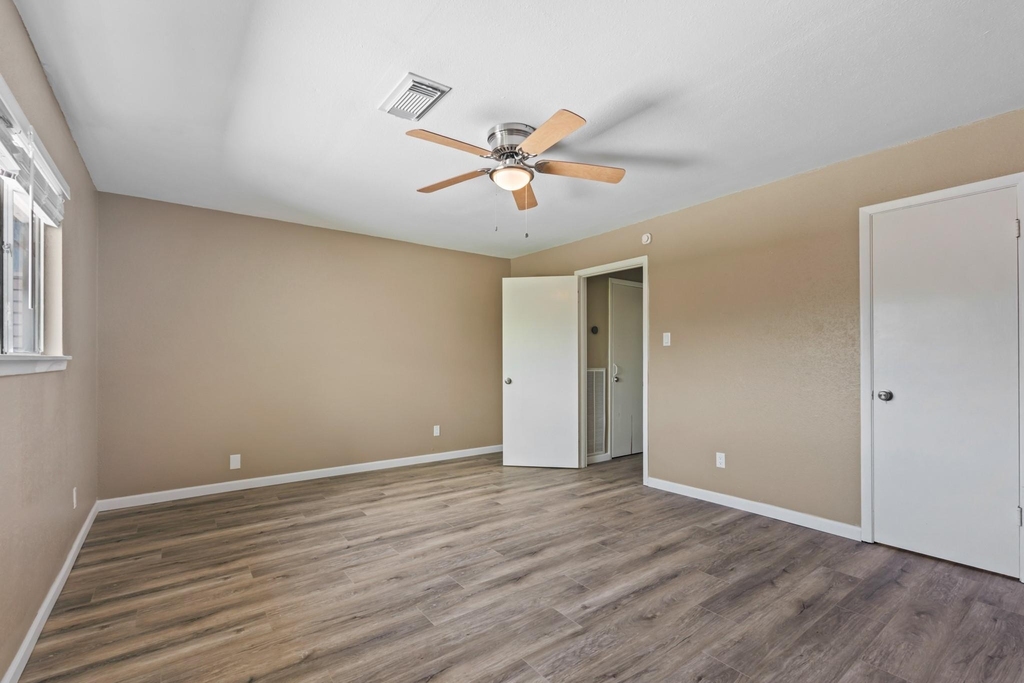 6715 Biggs Court - Photo 14