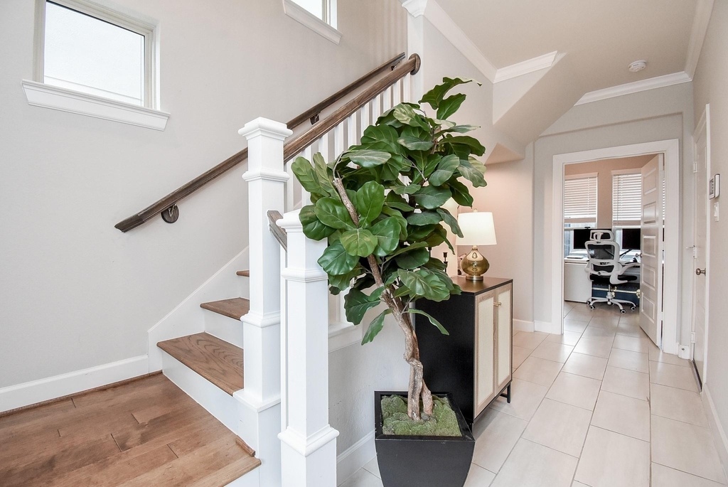 10606 Centre Shadows Drive - Photo 11