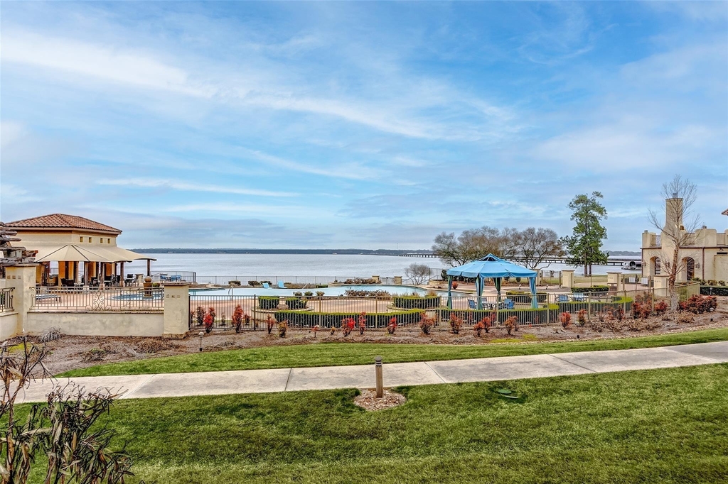17040 W Fm 1097 Road - Photo 33