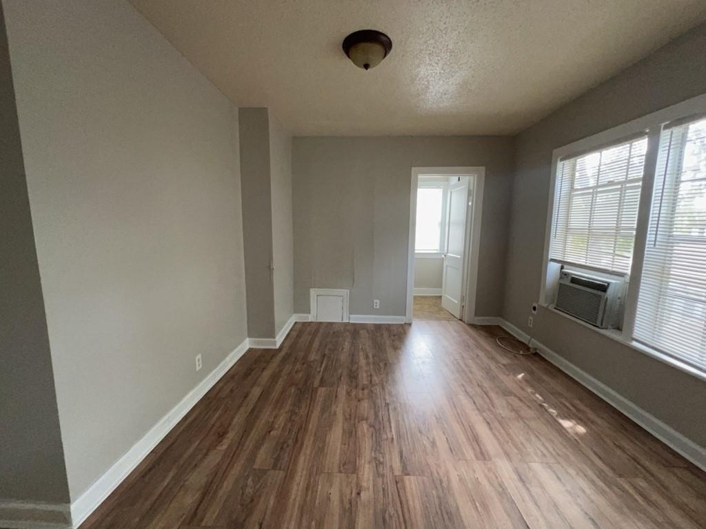 1552 Lombardy Street - Photo 5