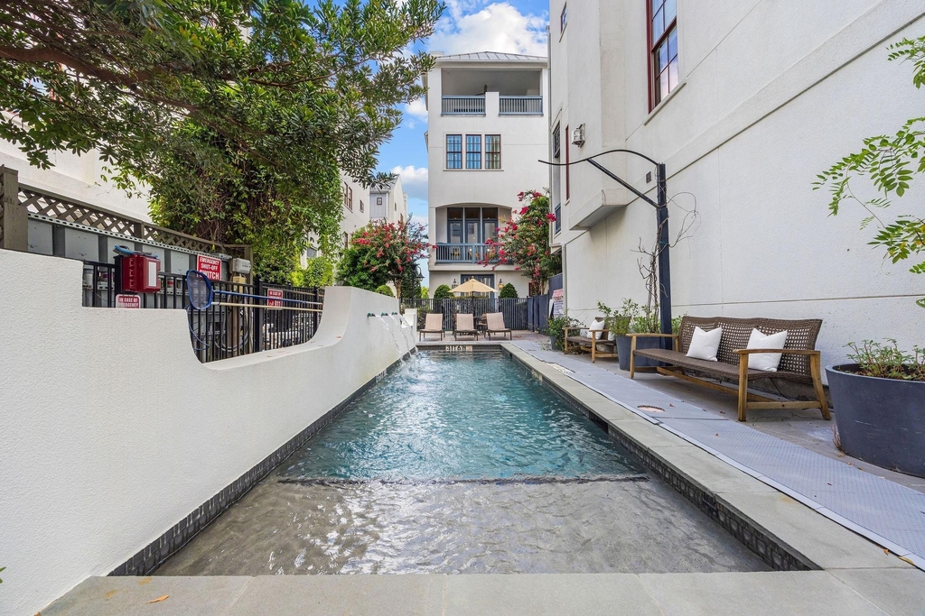253 E 27th Street - Photo 20
