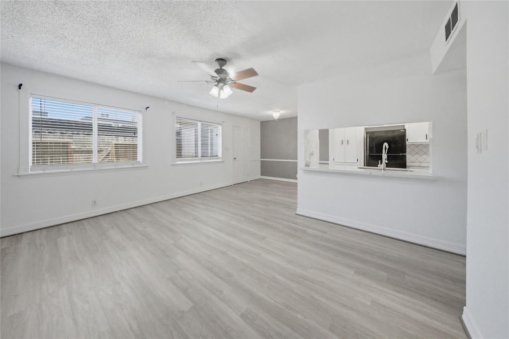 11002 Hammerly Boulevard - Photo 5