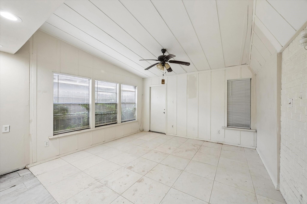 10910 Keese Drive - Photo 16