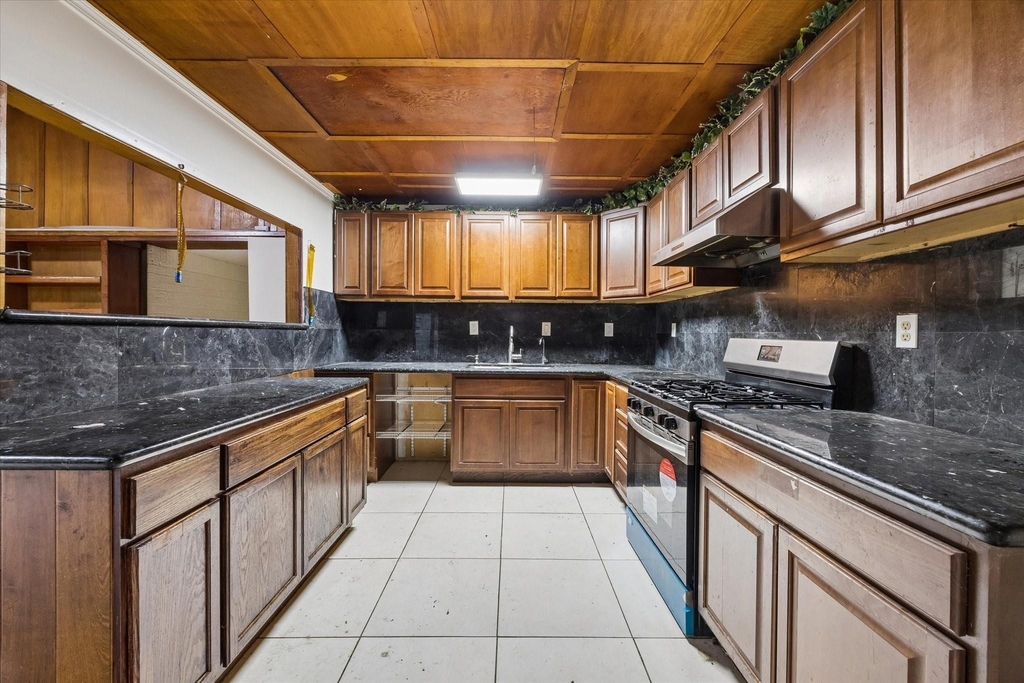 10910 Keese Drive - Photo 4
