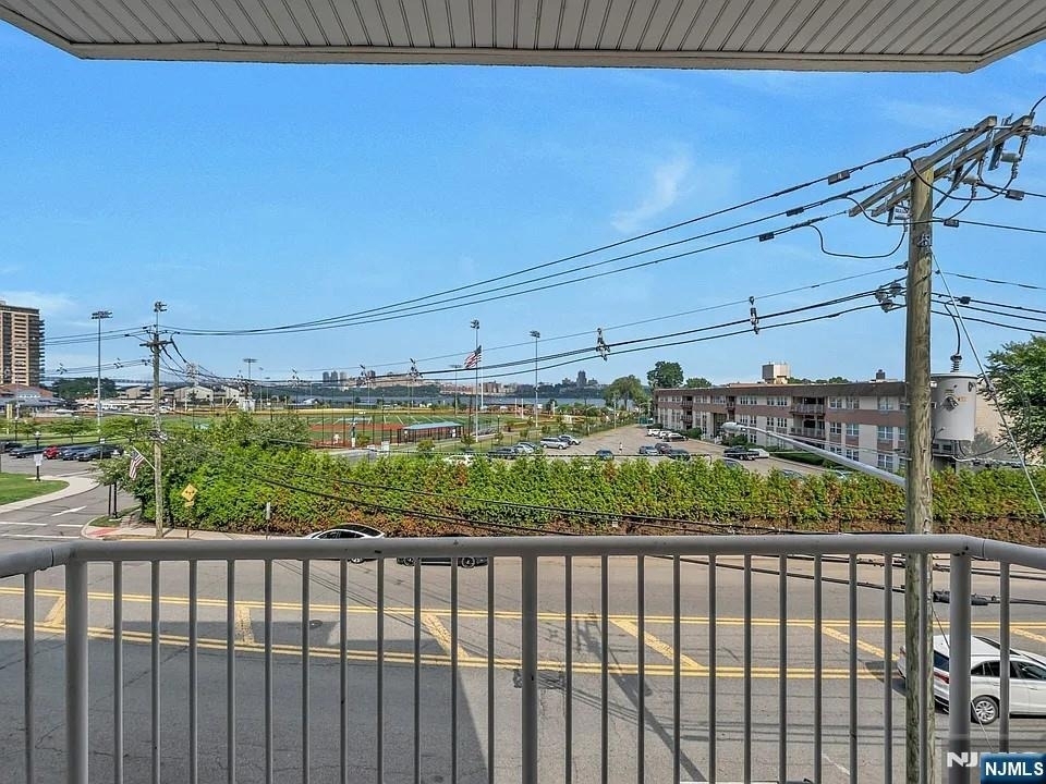 1100 River - Photo 3