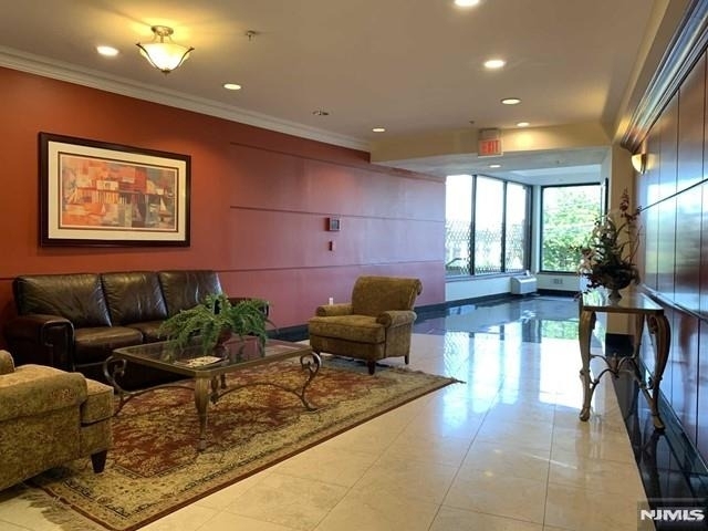1100 River - Photo 2