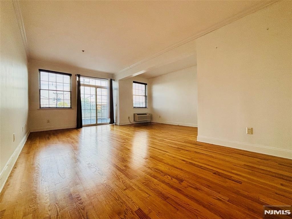 1100 River - Photo 9