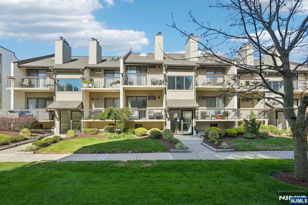105 W Ridge - Photo 15