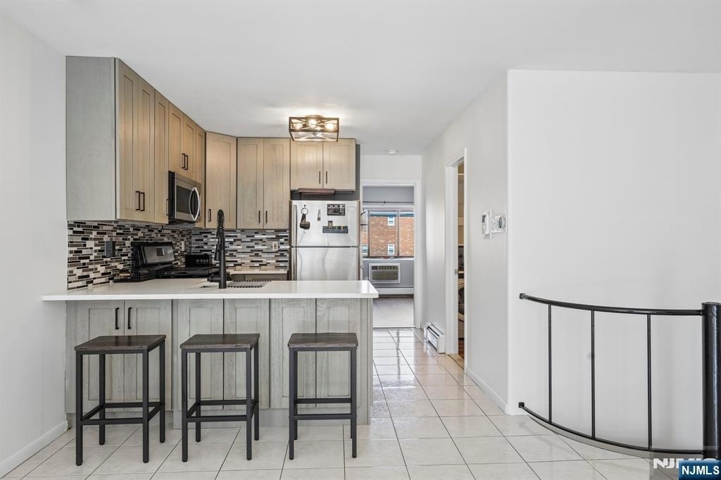 105 W Ridge - Photo 1