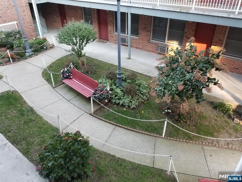 164 Clinton - Photo 10