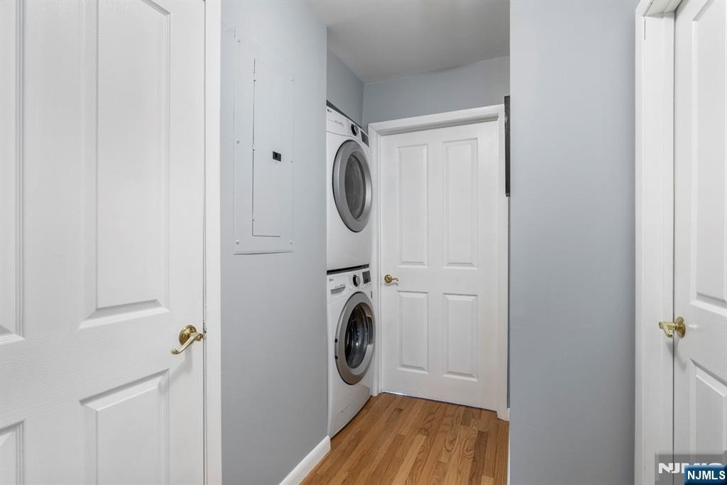 164 Clinton - Photo 9