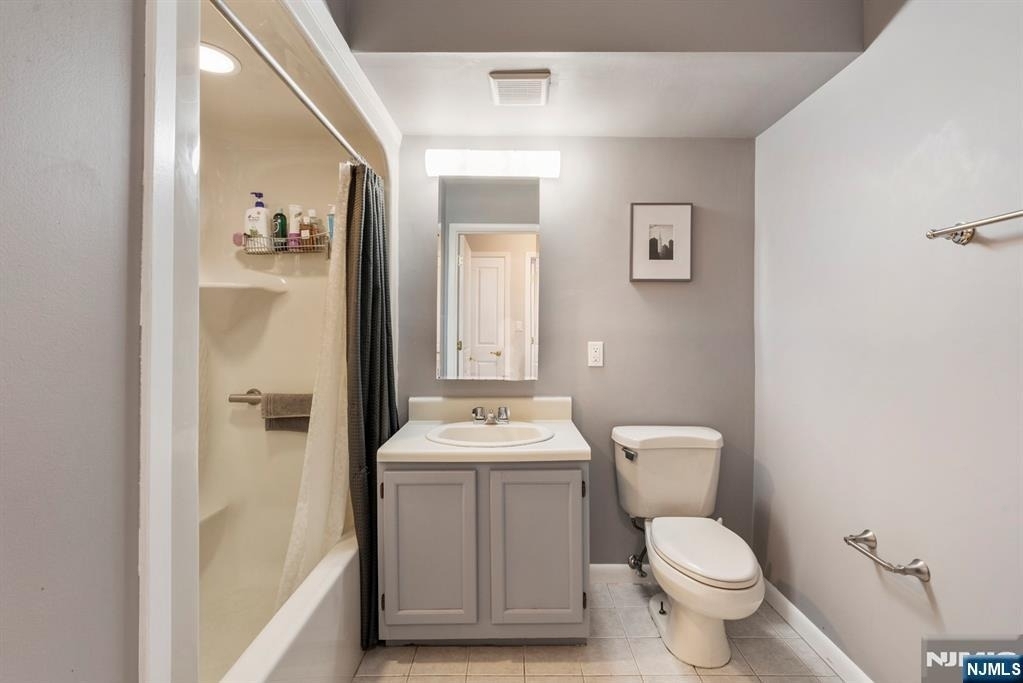 164 Clinton - Photo 6