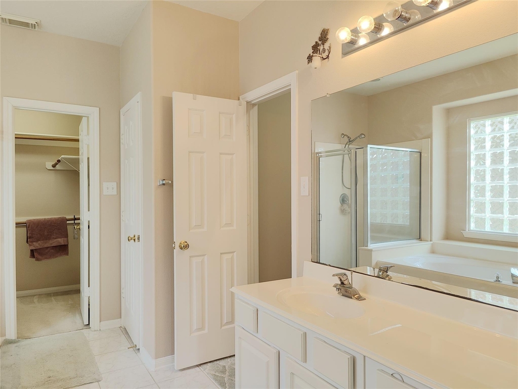 1035 Sussex Trail - Photo 18