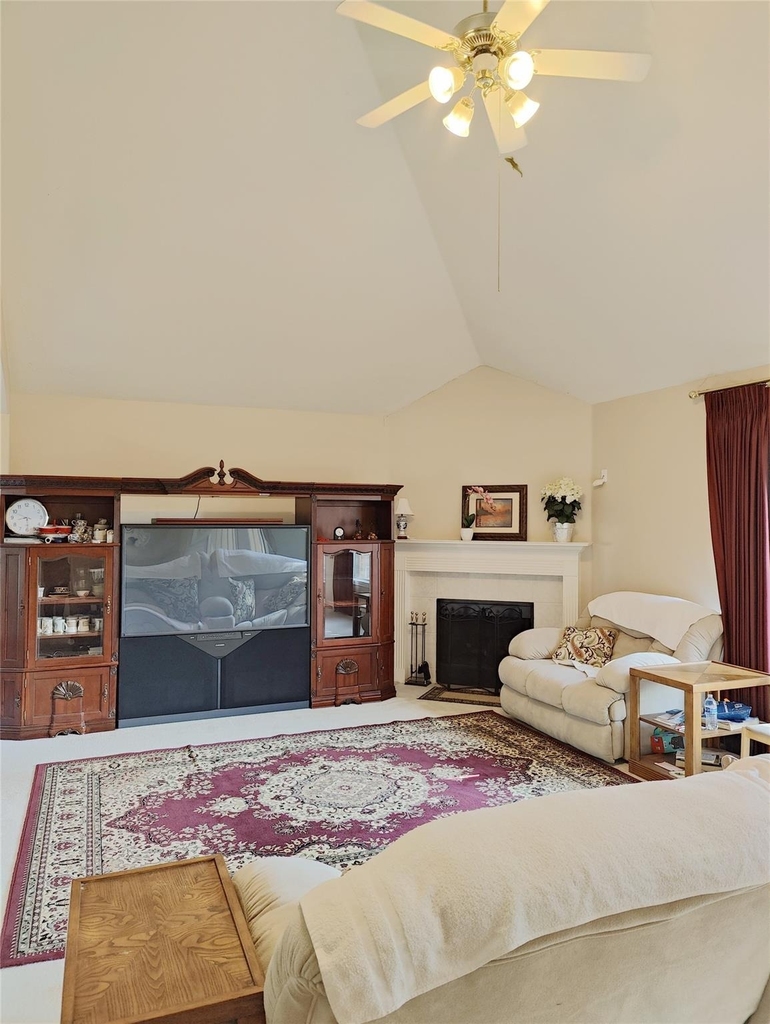 1035 Sussex Trail - Photo 3