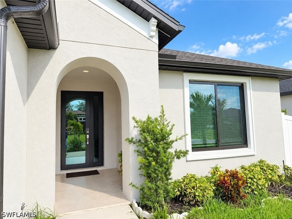 133 Sw 33rd Place - Photo 1