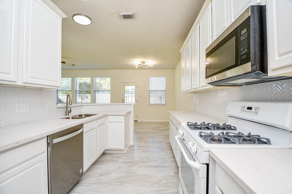 5607 Stonecloud Lane - Photo 20