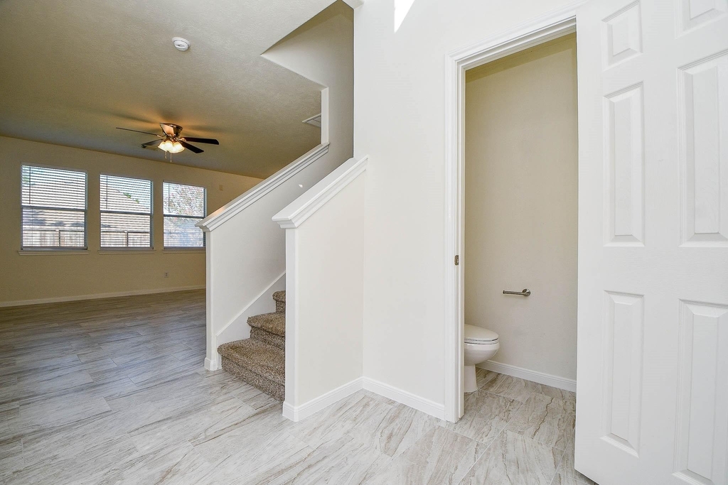 5607 Stonecloud Lane - Photo 4