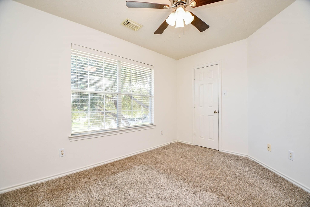 5607 Stonecloud Lane - Photo 36