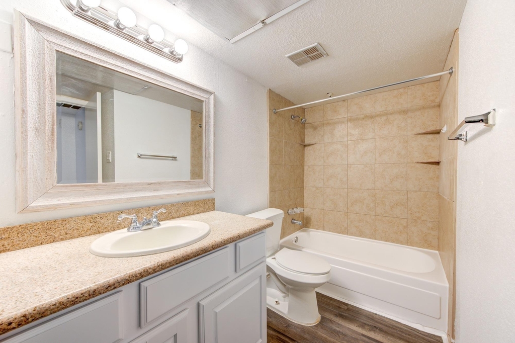 10202 Forum Park Drive - Photo 17