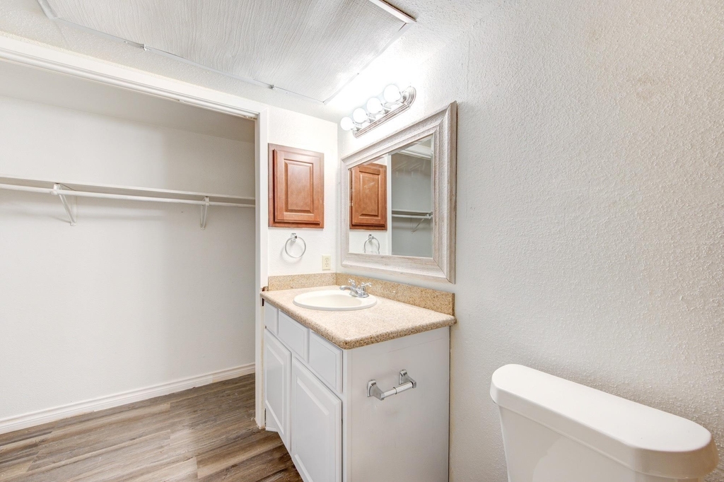 10202 Forum Park Drive - Photo 18