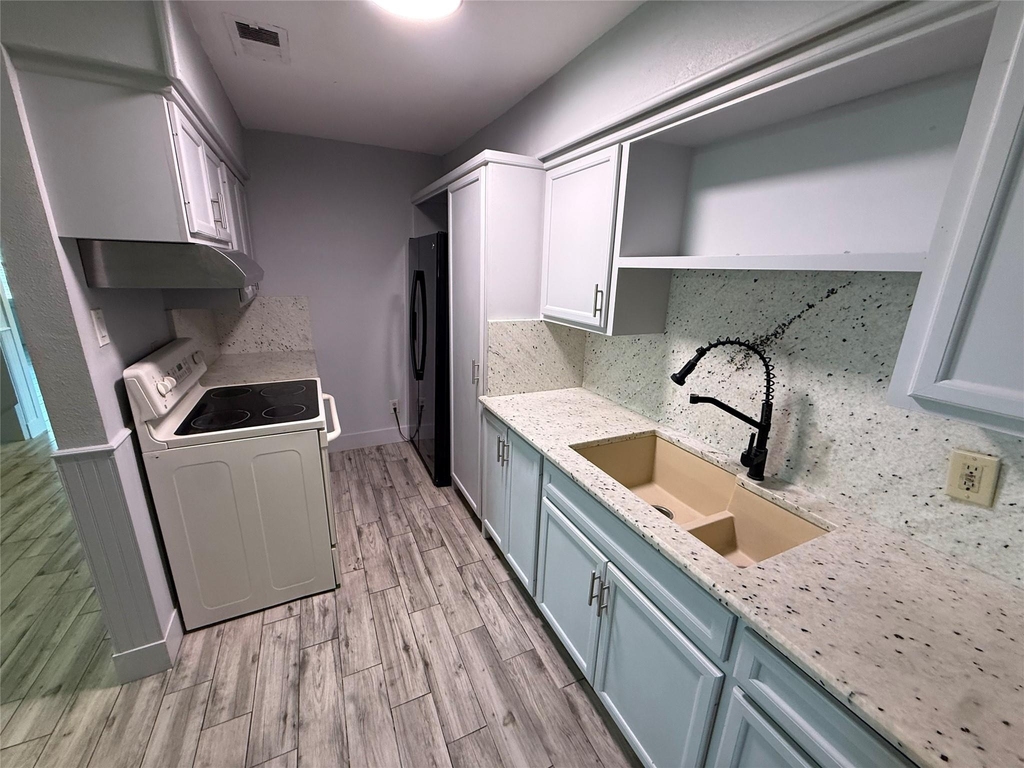 1105 Mansfield Street - Photo 6