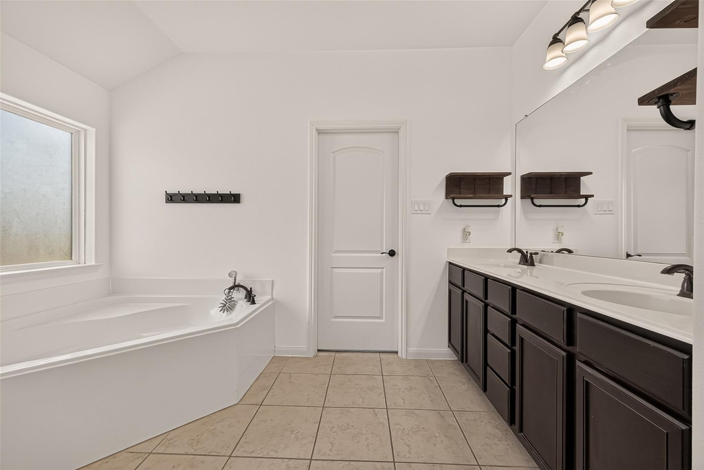 18713 Encinal Trail - Photo 25