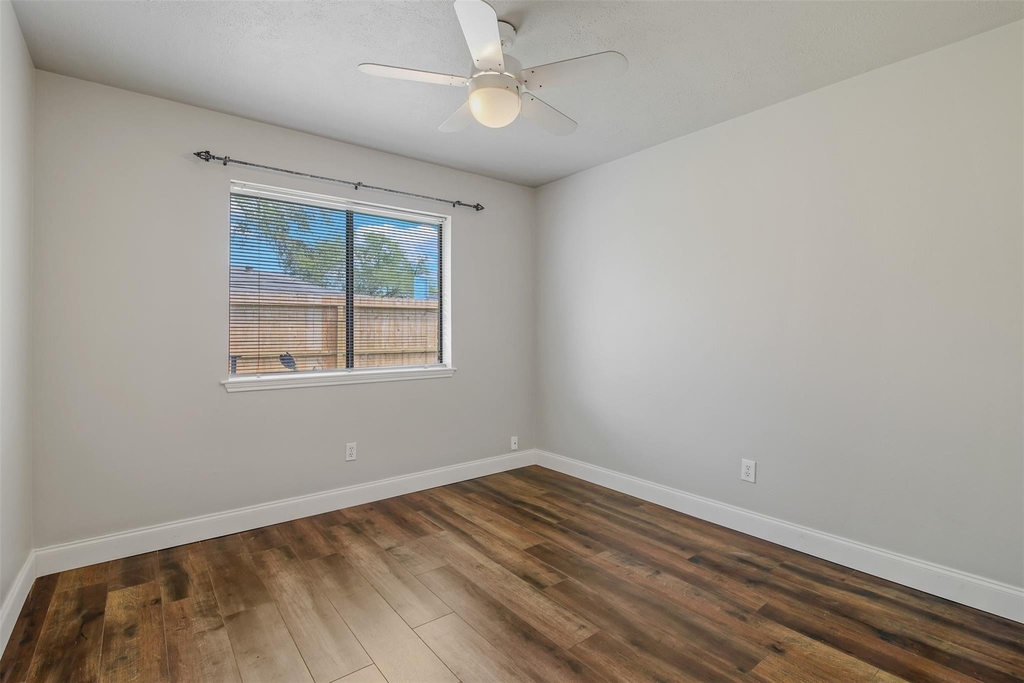 2207 Briarwest Boulevard - Photo 18